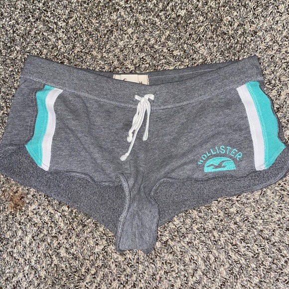 Hollister shorts - Picture 2 of 4